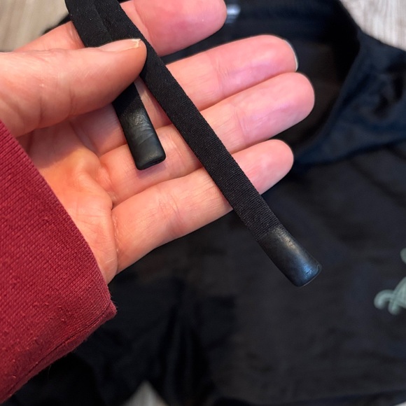 Alphalete Black Signature Mesh Athletic Shorts with Logo -Medium - Picture 4 of 10